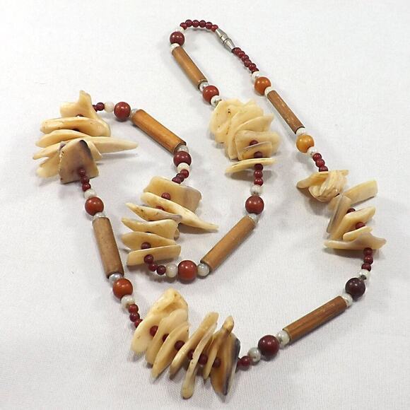 Vintage 1960s Shell Wood Beaded Necklace Boho Natural Beads 20" - Picture 10 of 10